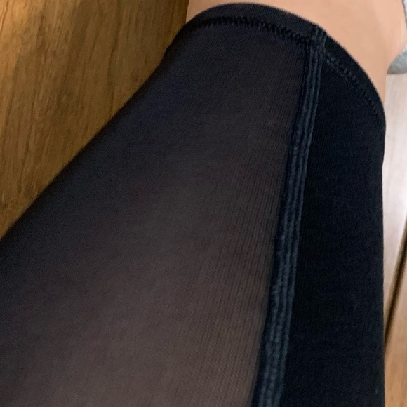 Fabletics Mesh Powerhold Crop Leggings - Picture 5 of 5
